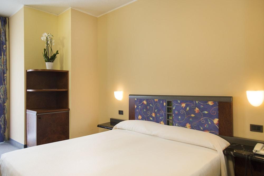 Hotel Royal Village Limone sul Garda Eksteriør billede