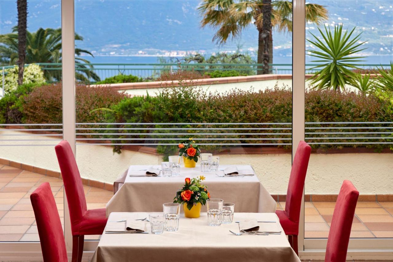 Hotel Royal Village Limone sul Garda Eksteriør billede