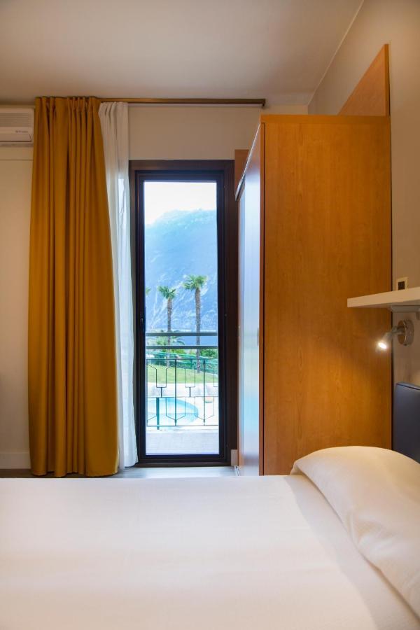 Hotel Royal Village Limone sul Garda Eksteriør billede