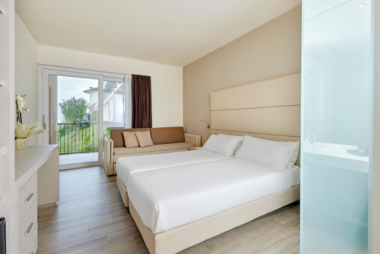 Hotel Royal Village Limone sul Garda Eksteriør billede