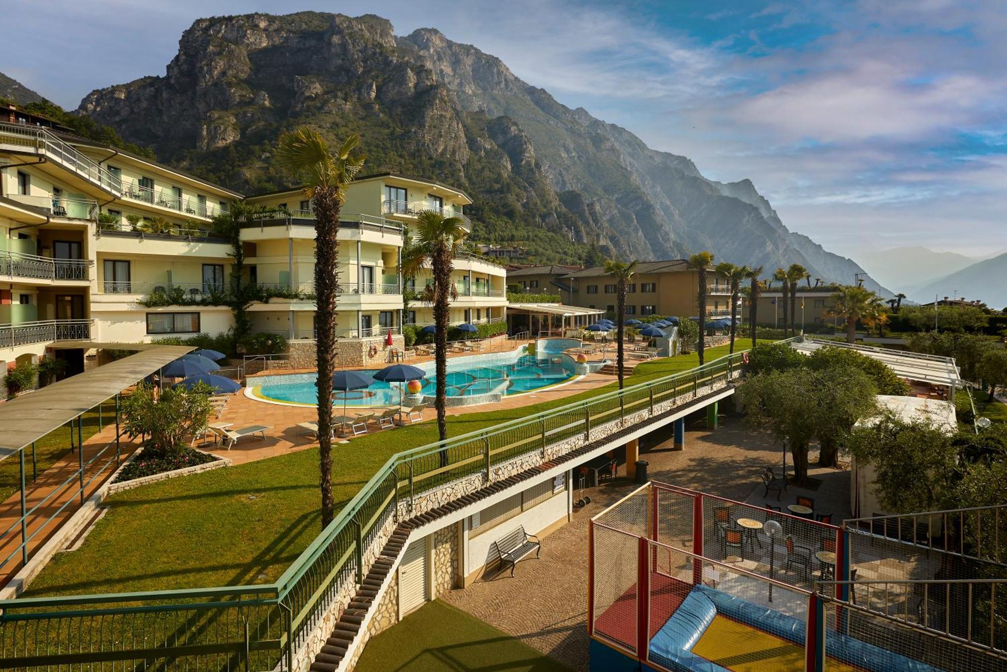 Hotel Royal Village Limone sul Garda Eksteriør billede