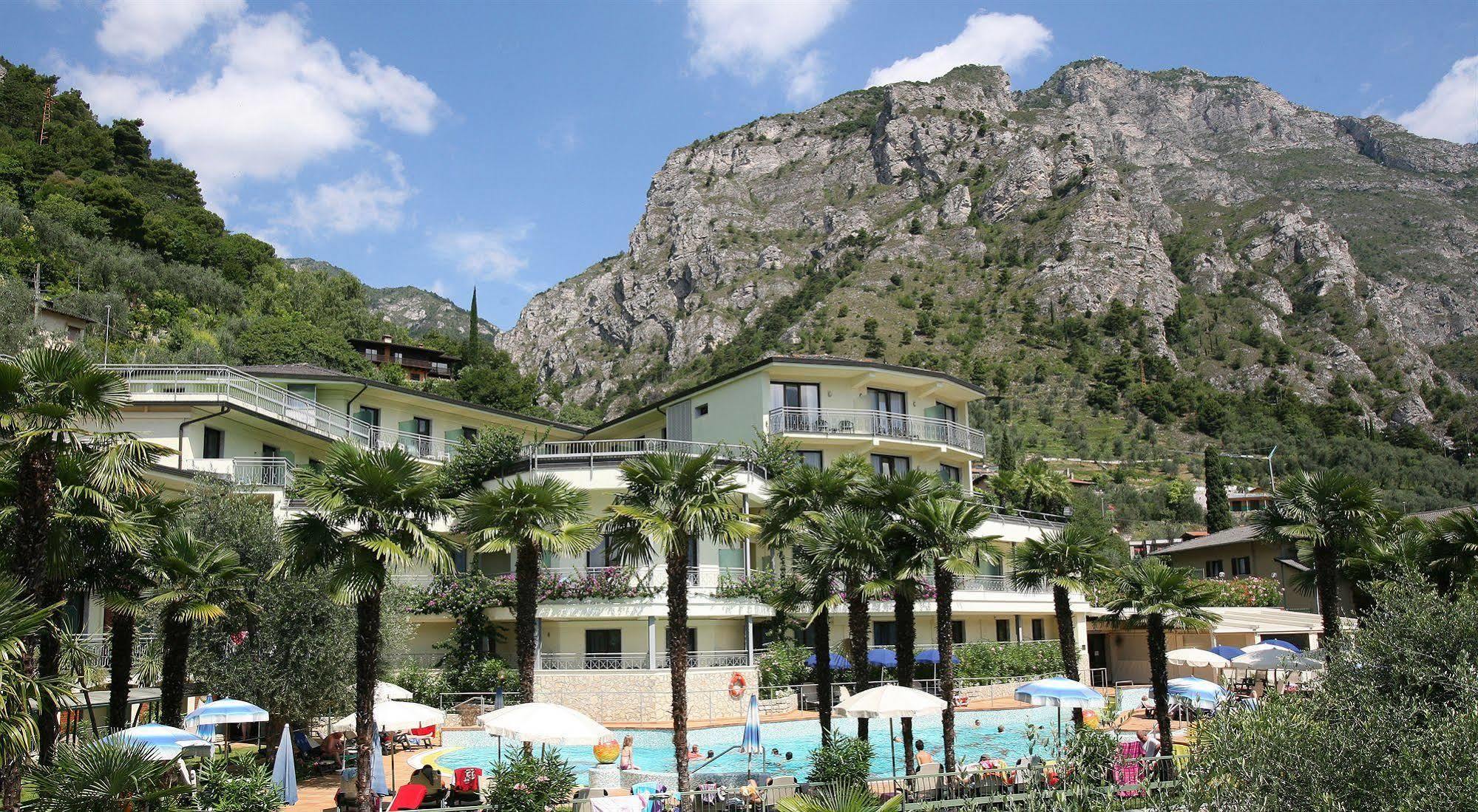 Hotel Royal Village Limone sul Garda Eksteriør billede