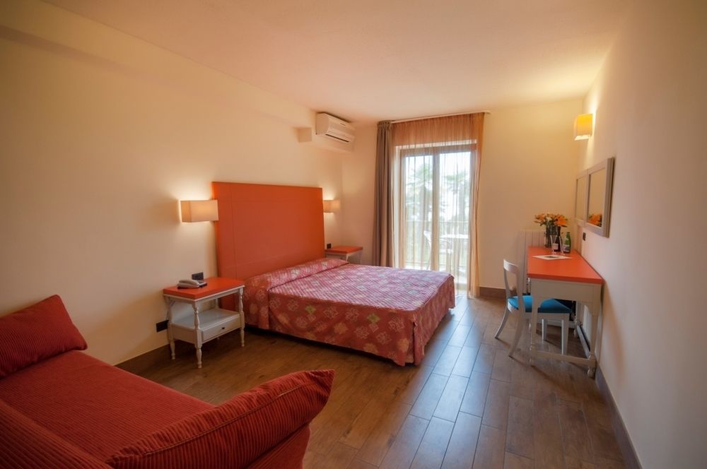 Hotel Royal Village Limone sul Garda Eksteriør billede