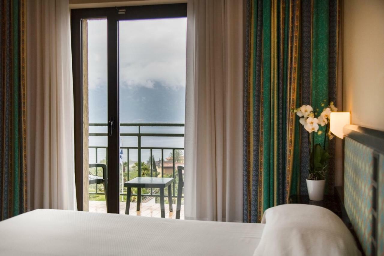 Hotel Royal Village Limone sul Garda Eksteriør billede